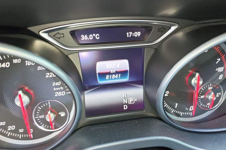 Used Mercedes-Benz GLA 2017 GLA 200 Sport Edition Odometer Close Up