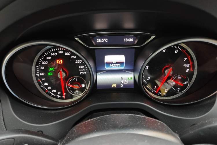 Used Mercedes-Benz GLA 2017 GLA 200 Sport Edition Odometer Close Up