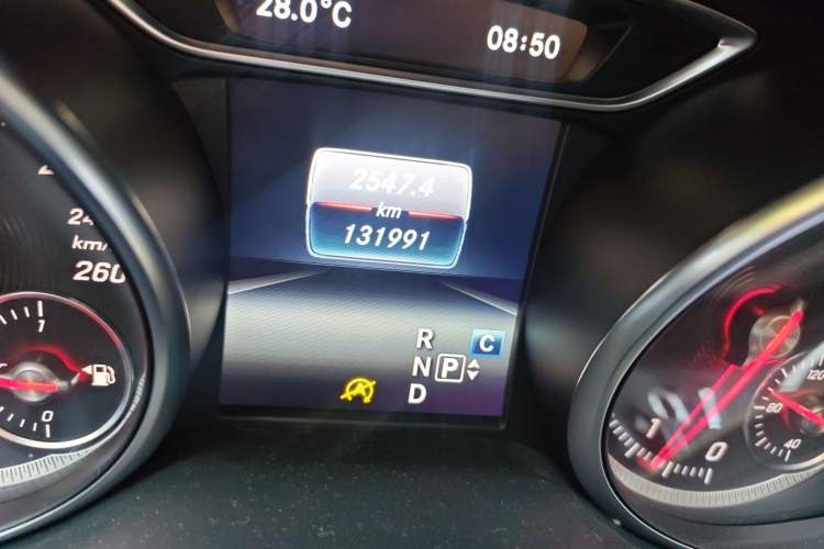 Used Mercedes-Benz GLA 2017 GLA 200 Fashion Model Odometer Close Up