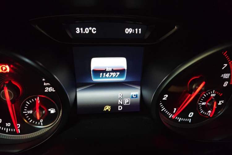 Used Mercedes-Benz GLA 2017 GLA 200 Fashion Model Odometer Close Up