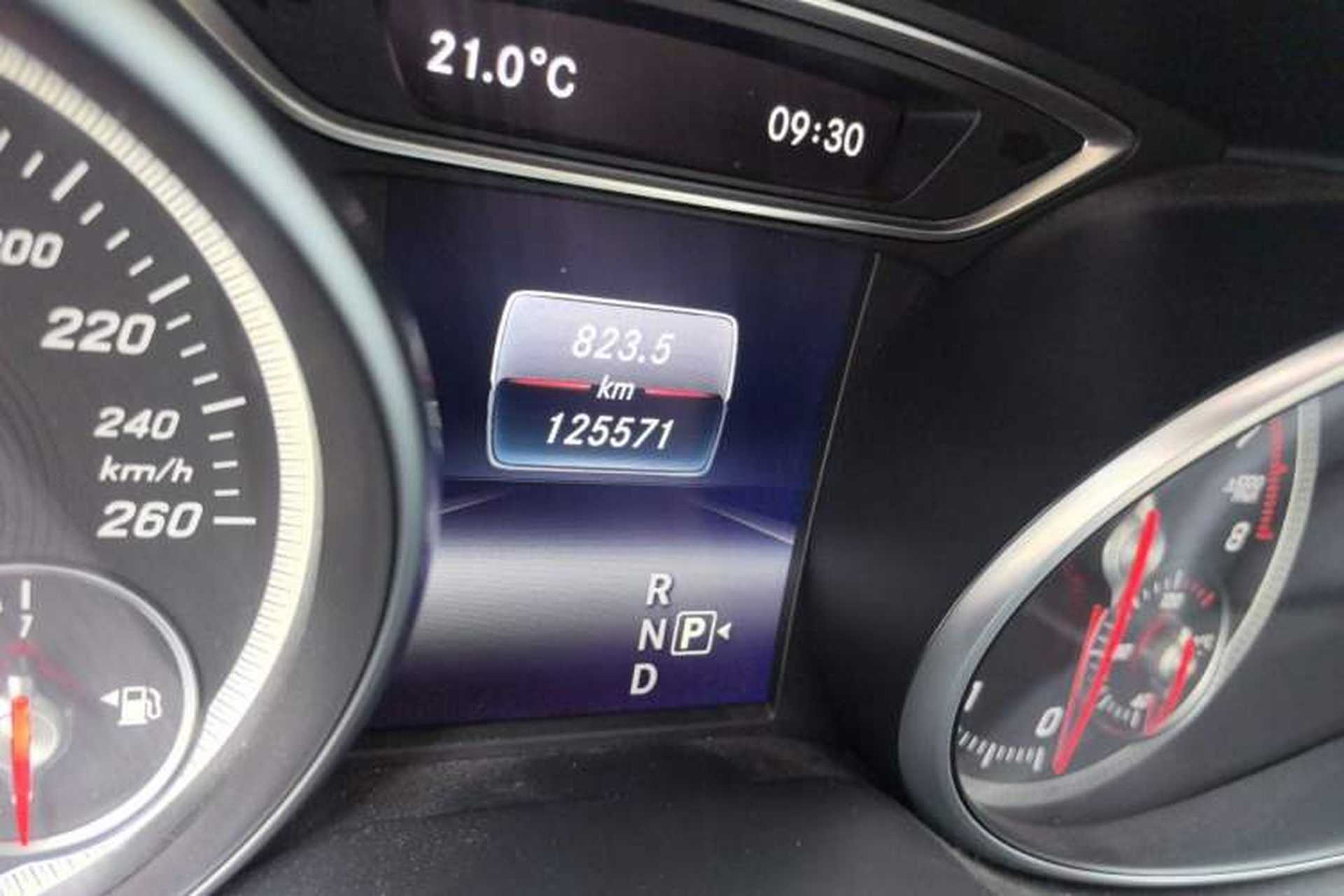 Used Mercedes-Benz GLA 2017 GLA 200 Sport Edition Odometer Close Up