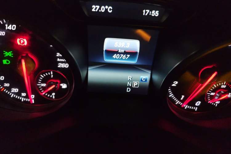 Used Mercedes-Benz GLA 2017 GLA 200 Fashion Model Odometer Close Up