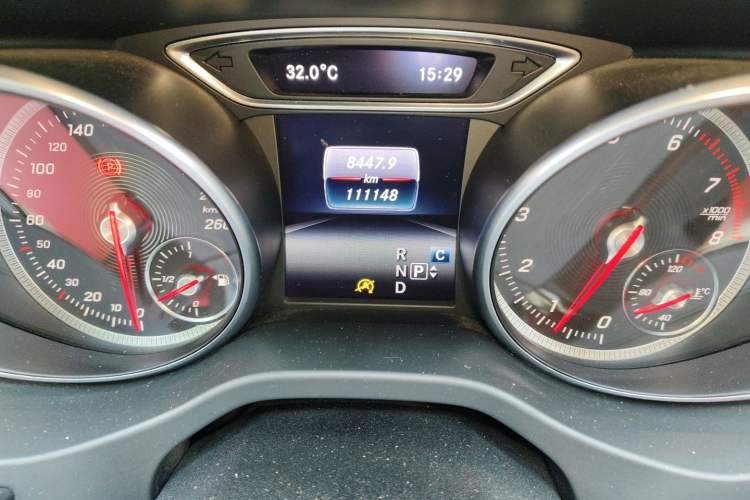 Used Mercedes-Benz GLA 2017 GLA 200 Sport Edition Odometer Close Up
