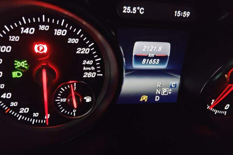 Used Mercedes-Benz GLA 2017 GLA 200 Sport Edition Odometer Close Up