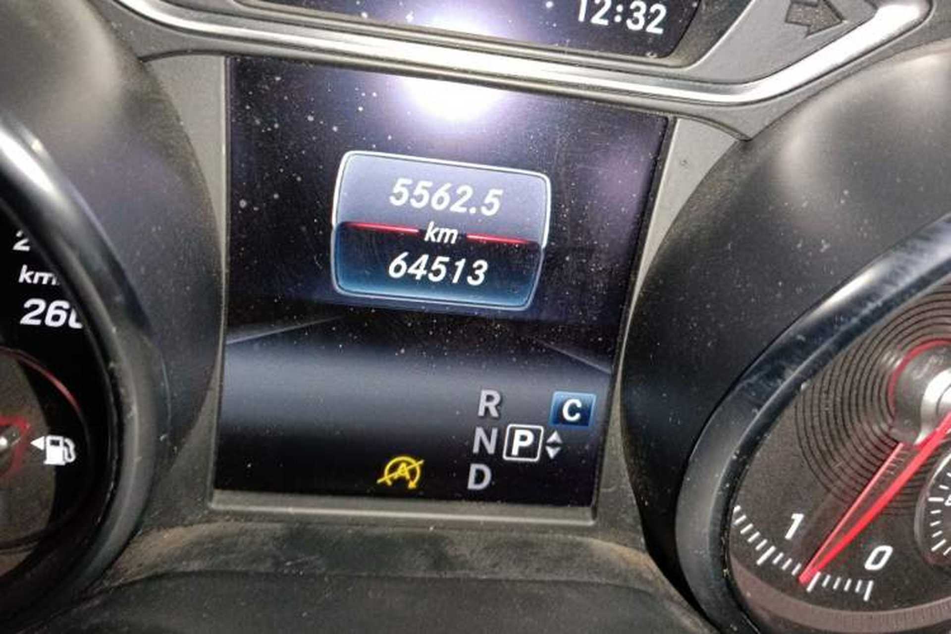 Used Mercedes-Benz GLA 2017 GLA 200 Fashion Model Odometer Close Up