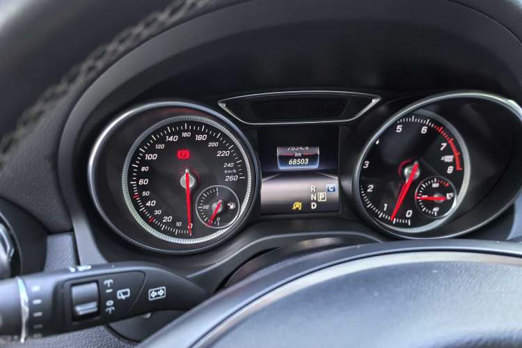 Used Mercedes-Benz GLA 2017 GLA 200 Fashion Model Odometer Close Up