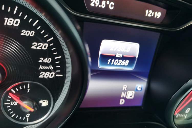 Used Mercedes-Benz GLA 2017 GLA 200 Sport Edition Odometer Close Up