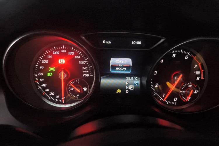 Used Mercedes-Benz GLA 2017 GLA 200 Fashion Model Odometer Close Up