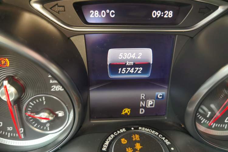 Used Mercedes-Benz GLA 2017 GLA 200 Sport Edition Odometer Close Up