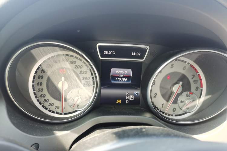 Used Mercedes-Benz GLA  Odometer Close Up