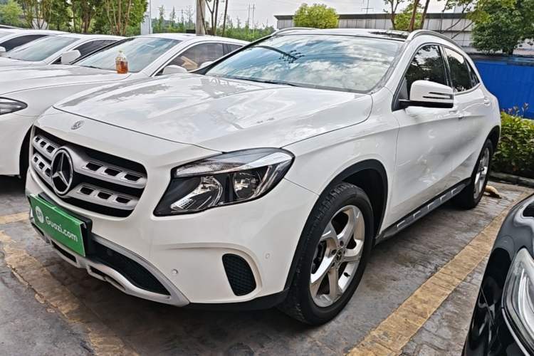 Used Mercedes-Benz GLA 2017 GLA 200 Sport Edition Guazi used car, China used car export, Used car for sale, Used cars, Cheapest cars for sale