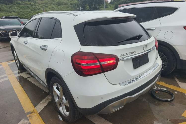 Used Mercedes-Benz GLA 2017 GLA 200 Sport Edition Rear Left 45 Deg