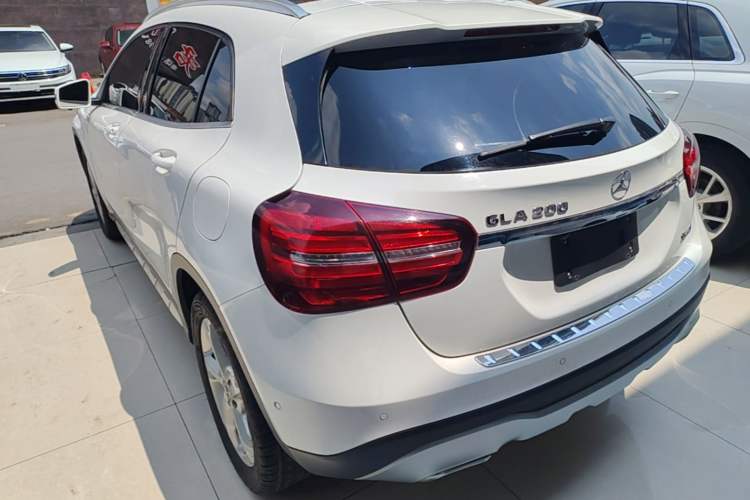 Used Mercedes-Benz GLA 2017 GLA 200 Sport Edition Rear Left 45 Deg