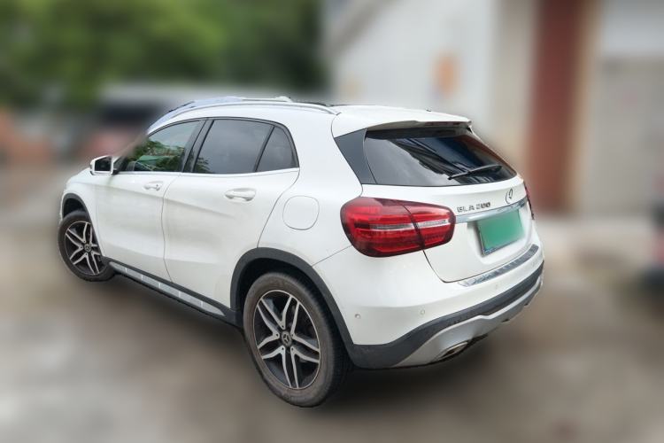 Used Mercedes-Benz GLA 2017 GLA 200 Fashion Model Rear Left 45 Deg