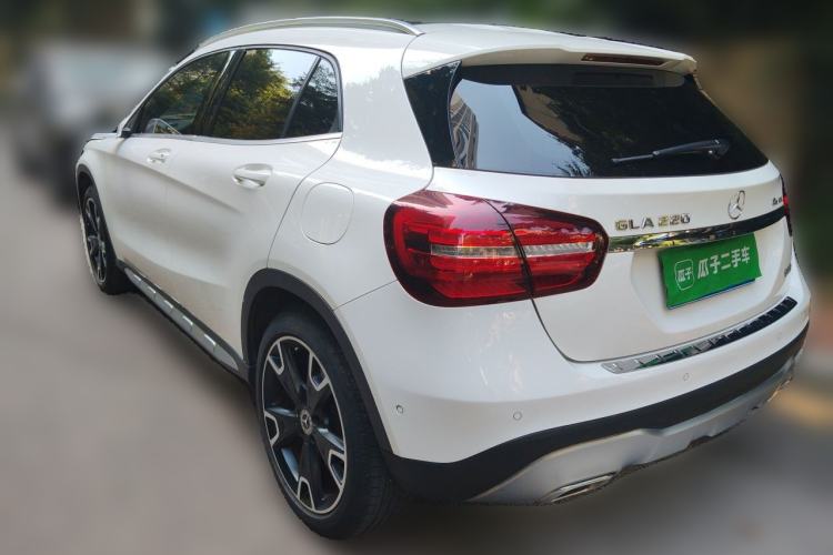 Used Mercedes-Benz GLA 2017 GLA 220 4MATIC Fashion Model Rear Left 45 Deg