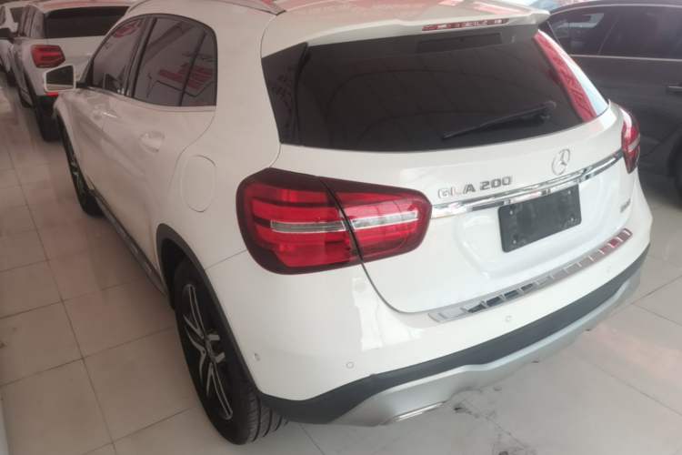 Used Mercedes-Benz GLA 2017 GLA 200 Fashion Model Rear Left 45 Deg