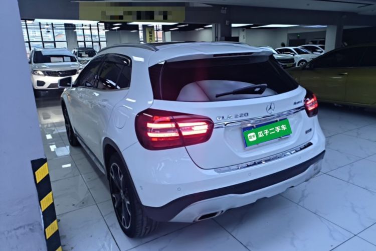 Used Mercedes-Benz GLA 2017 GLA 220 4MATIC Fashion Model Rear Left 45 Deg