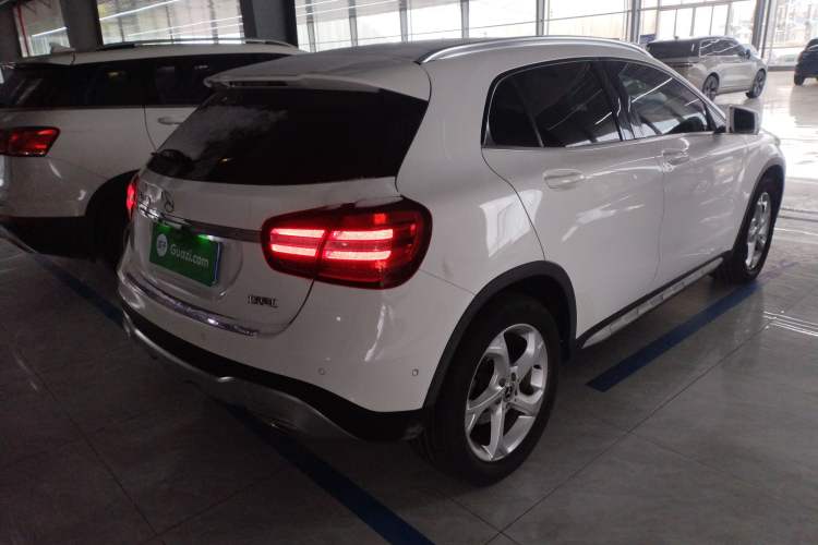 Used Mercedes-Benz GLA 2017 GLA 200 Sport Edition Rear Right 45 Deg