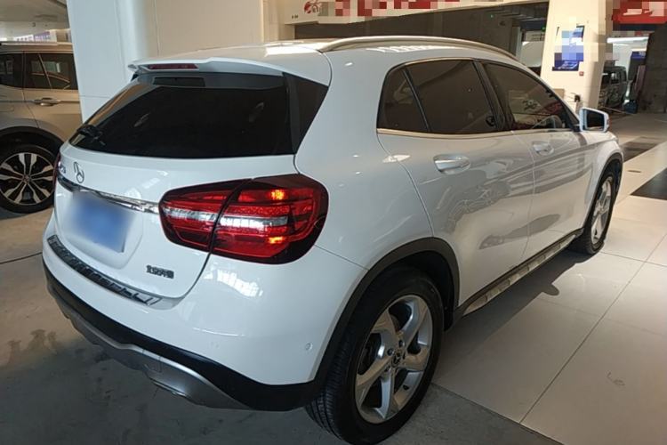 Used Mercedes-Benz GLA 2017 GLA 200 Sport Edition Rear Right 45 Deg