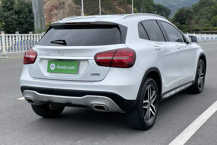 Used Mercedes-Benz GLA 2017 GLA 200 Fashion Model Rear Right 45 Deg