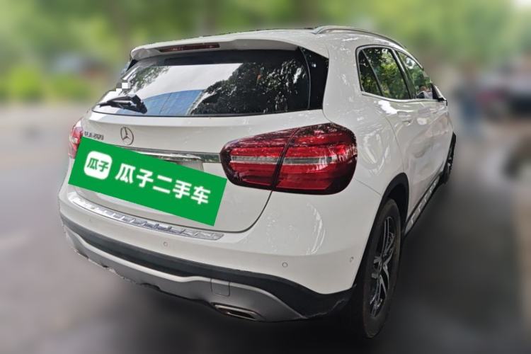 Used Mercedes-Benz GLA 2017 GLA 200 Fashion Model Rear Right 45 Deg
