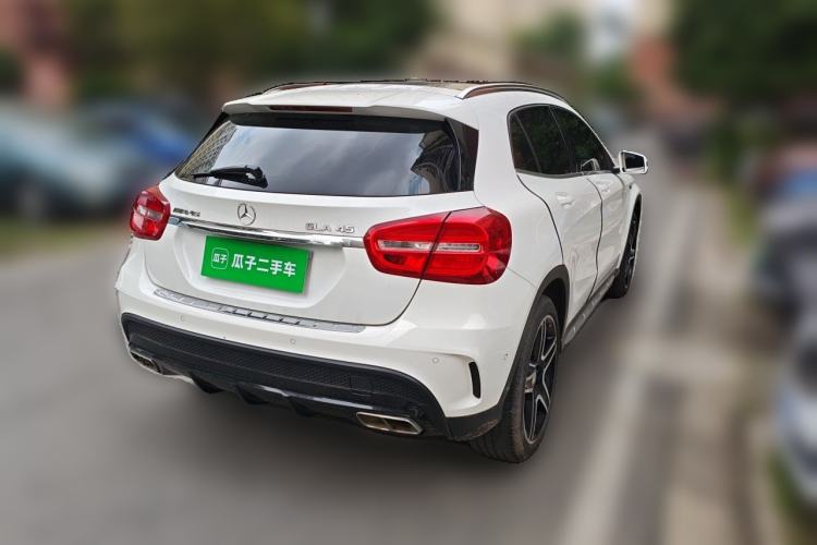 Used Mercedes-Benz GLA 2017 GLA 200 Fashion Model Rear Right 45 Deg