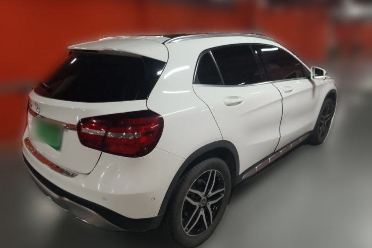 Used Mercedes-Benz GLA 2017 GLA 200 Fashion Model Rear Right 45 Deg