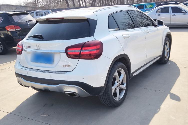Used Mercedes-Benz GLA 2017 GLA 200 Sport Edition Rear Right 45 Deg