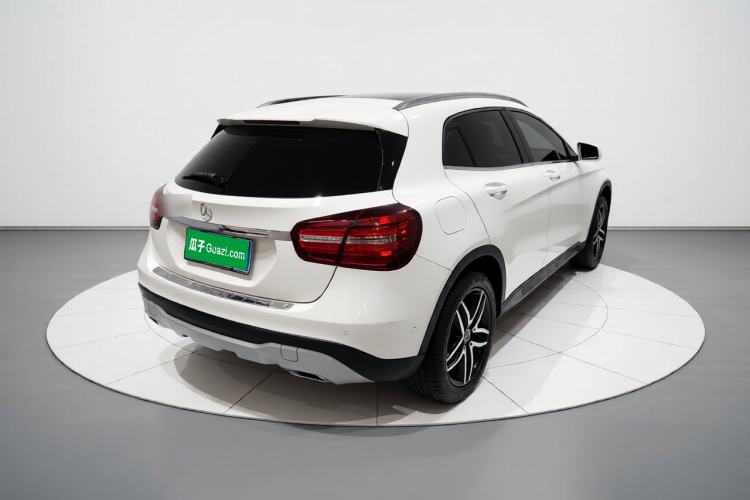 Used Mercedes-Benz GLA 2017 GLA 200 Fashion Model Rear Right 45 Deg