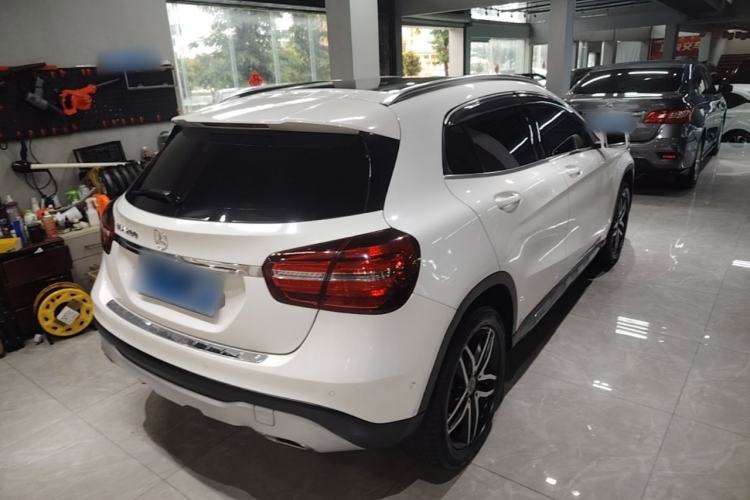 Used Mercedes-Benz GLA 2017 GLA 200 Fashion Model Rear Right 45 Deg
