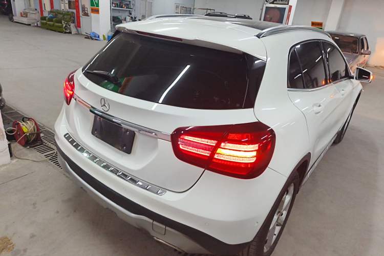 Used Mercedes-Benz GLA 2017 GLA 200 Sport Edition Rear Right 45 Deg