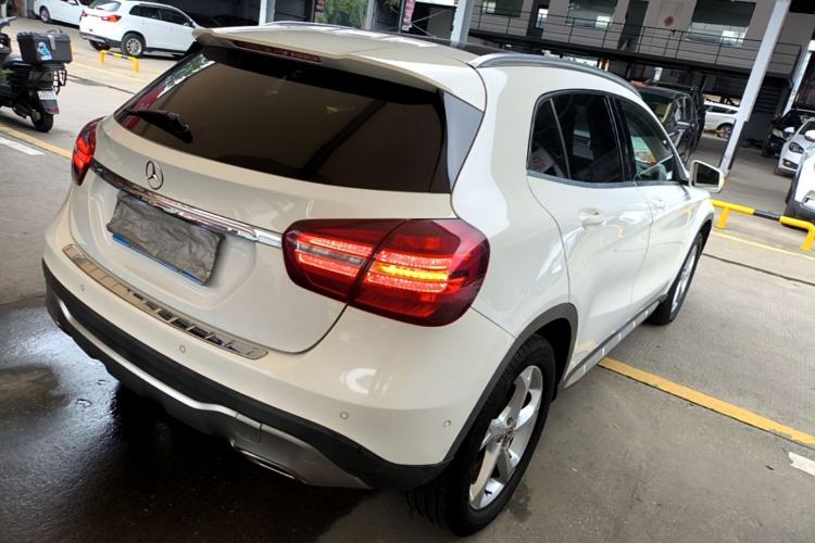 Used Mercedes-Benz GLA 2017 GLA 200 Sport Edition Rear Right 45 Deg