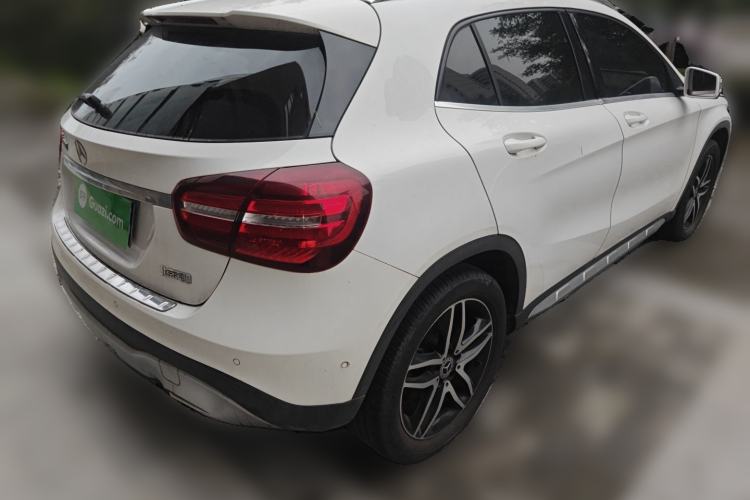 Used Mercedes-Benz GLA 2017 GLA 200 Fashion Model Rear Right 45 Deg