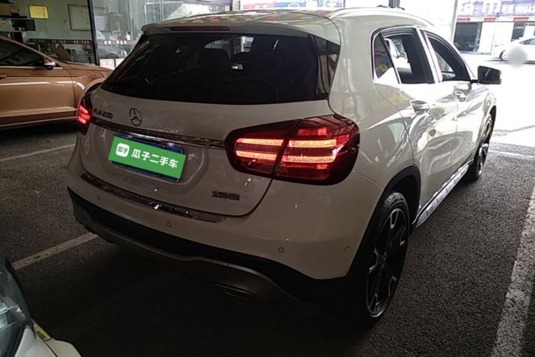 Used Mercedes-Benz GLA 2017 GLA 220 4MATIC Fashion Model Rear Right 45 Deg