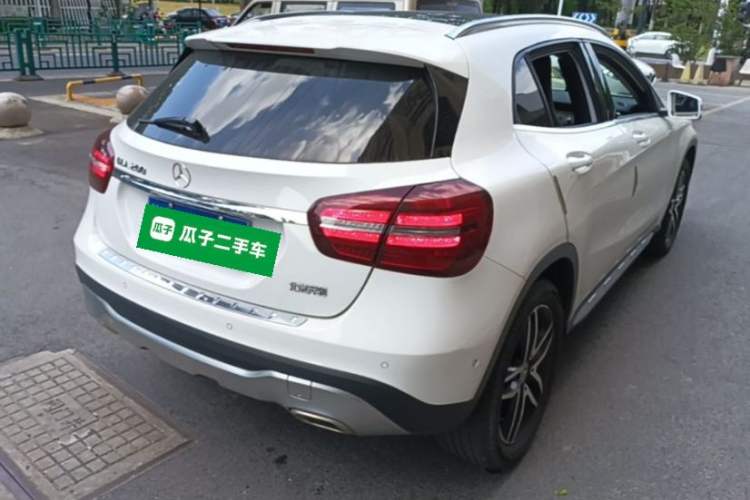 Used Mercedes-Benz GLA 2017 GLA 200 Fashion Model Rear Right 45 Deg