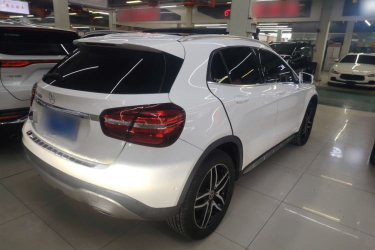 Used Mercedes-Benz GLA 2017 GLA 200 Fashion Model Rear Right 45 Deg