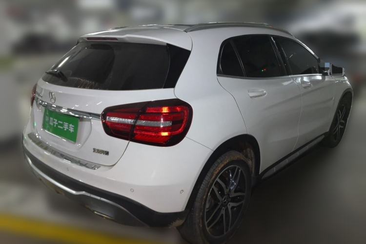 Used Mercedes-Benz GLA 2017 GLA 200 Fashion Model Rear Right 45 Deg
