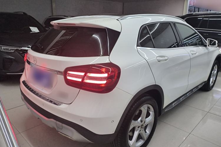Used Mercedes-Benz GLA 2017 GLA 200 Sport Edition Rear Right 45 Deg