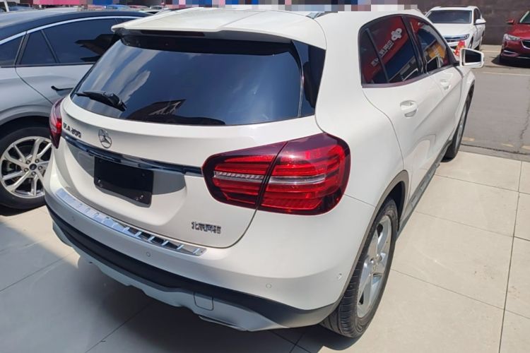 Used Mercedes-Benz GLA 2017 GLA 200 Sport Edition Rear Right 45 Deg