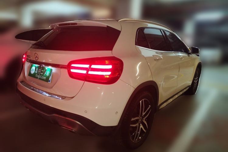 Used Mercedes-Benz GLA 2017 GLA 200 Fashion Model Rear Right 45 Deg