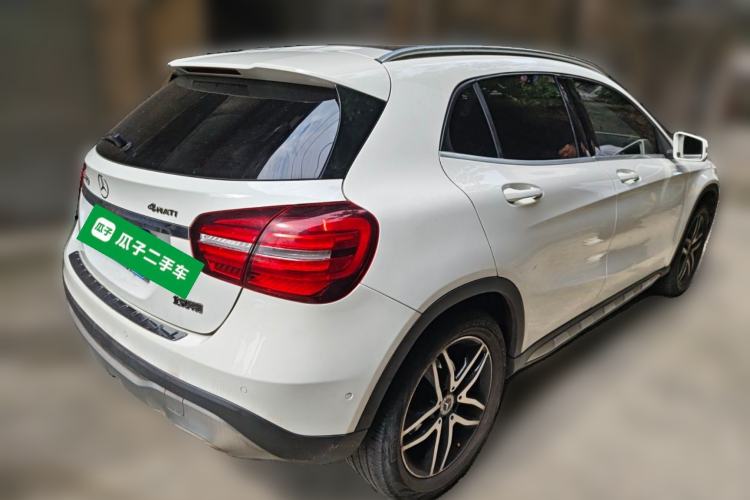 Used Mercedes-Benz GLA 2017 GLA 200 Fashion Model Rear Right 45 Deg