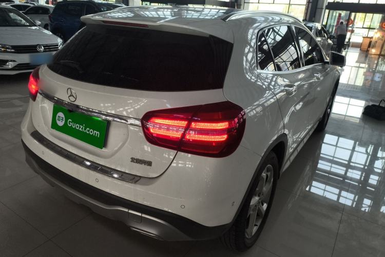Used Mercedes-Benz GLA 2017 GLA 200 Sport Edition Rear Right 45 Deg