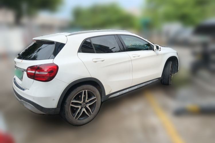 Used Mercedes-Benz GLA 2017 GLA 200 Fashion Model Rear Right 45 Deg