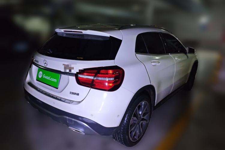 Used Mercedes-Benz GLA 2017 GLA 220 4MATIC Luxury Model Rear Right 45 Deg