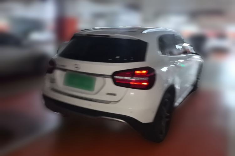 Used Mercedes-Benz GLA 2017 GLA 200 Fashion Model Rear Right 45 Deg