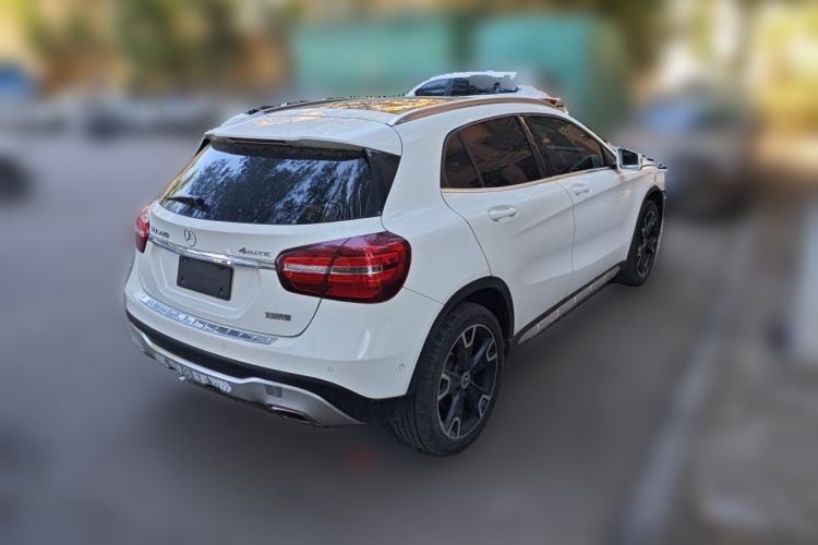 Used Mercedes-Benz GLA 2017 GLA 220 4MATIC Fashion Model Rear Right 45 Deg