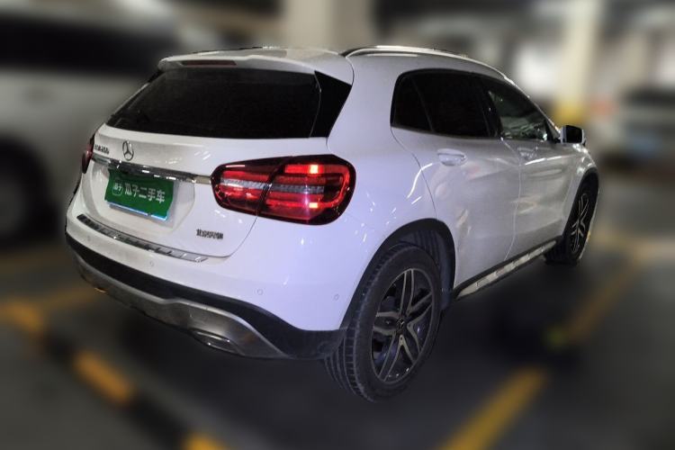 Used Mercedes-Benz GLA 2017 GLA 200 Fashion Model Rear Right 45 Deg