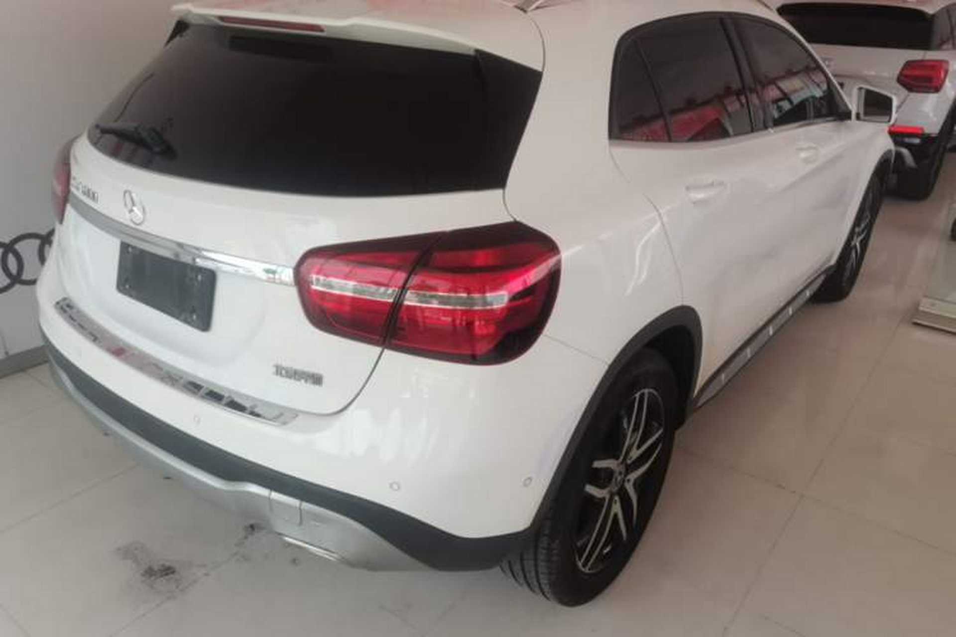 Used Mercedes-Benz GLA 2017 GLA 200 Fashion Model Rear Right 45 Deg