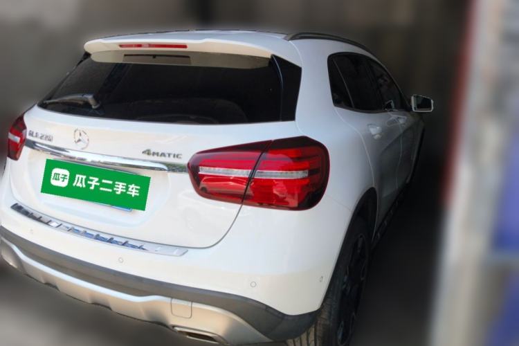 Used Mercedes-Benz GLA 2017 GLA 220 4MATIC Fashion Model Rear Right 45 Deg