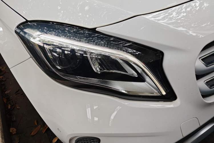 Used Mercedes-Benz GLA 2017 GLA 200 Fashion Model Right Front Headlight